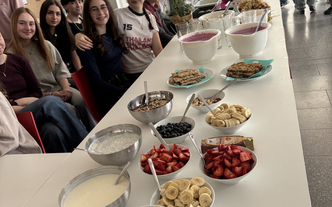 Gesunde Pause, Quiz und Eierlauf