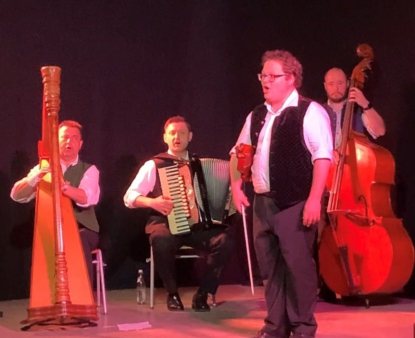 Mit „Äff-tam-tam“ da komma zamm